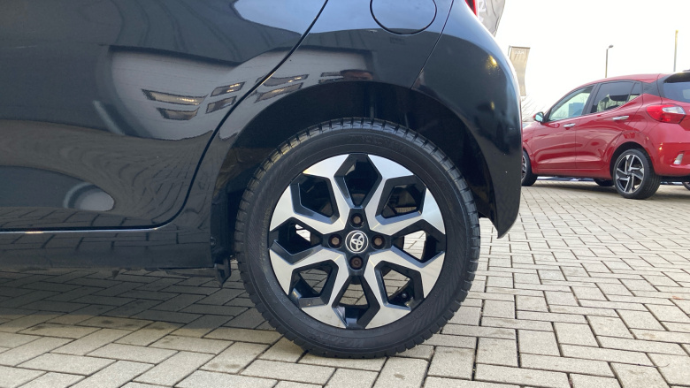 Toyota Aygo 1.0 VVT-i X-Plore 5dr Petrol Hatchback